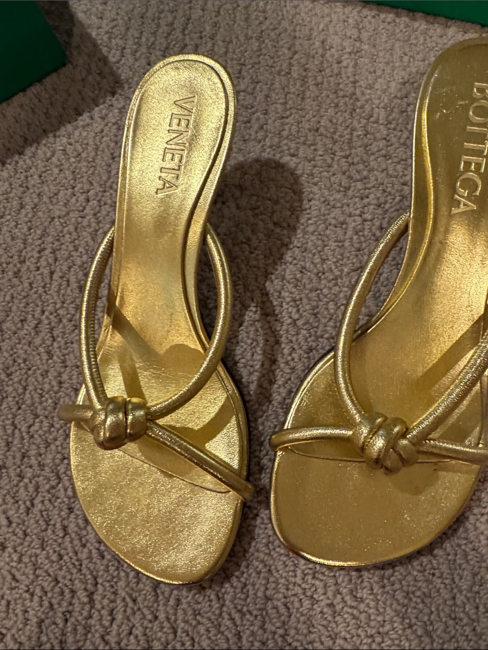 Bottega Veneta Metallic Gold Knot Leather Slide Sandals - Picture 8 of 9